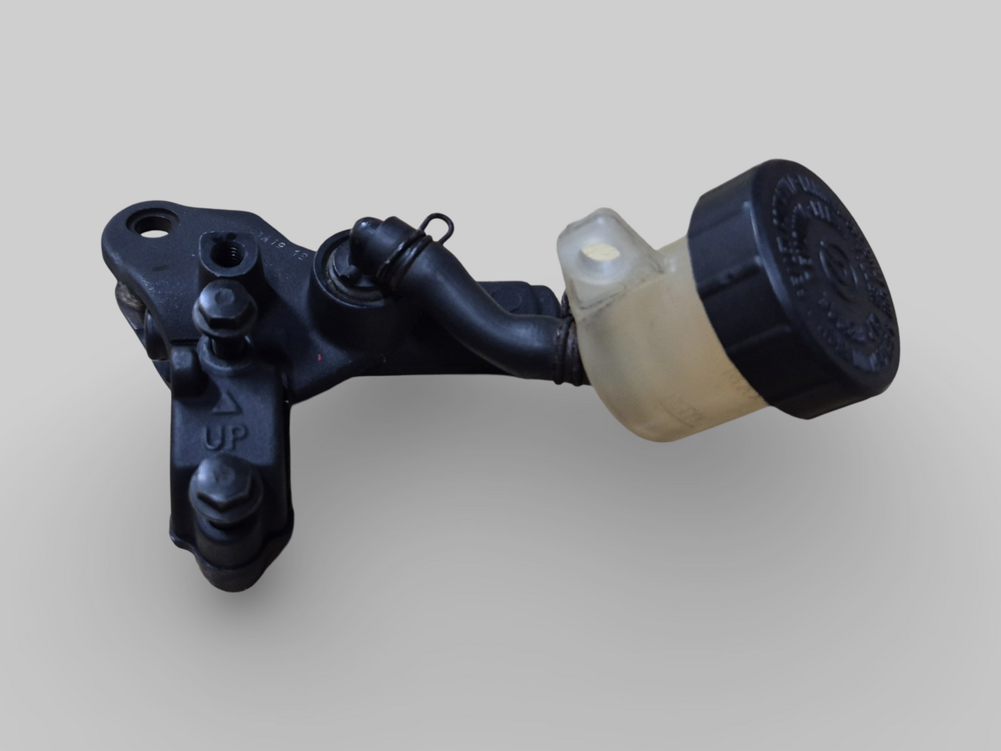 CLUTCH PUMP MASTER CYLINDER AP8106384  Aprilia RSV Mille 98-03 / Tuono 02-05