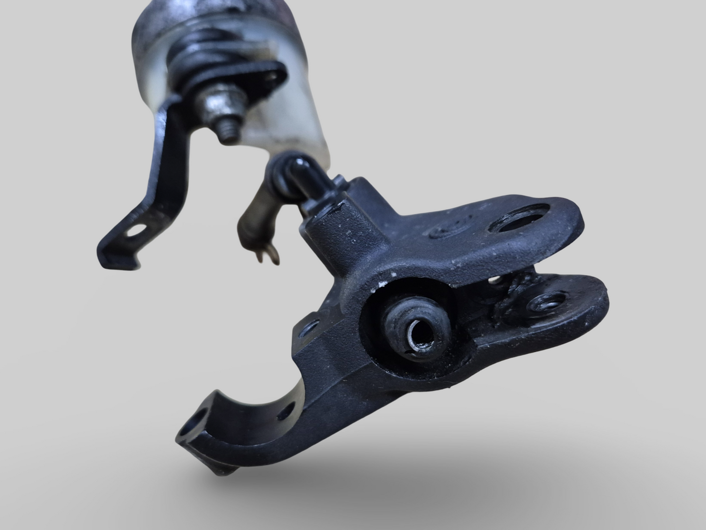 MAITRE CYLINDRE DE POMPE DE FREIN AVANT AP8113969 Aprilia RSV Mille 98-03 / Tuono 02-05 