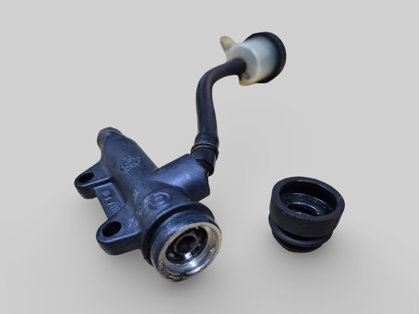 REAR BRAKE PUMP MASTER CYLINDER	AP8133875 Aprilia RSV1000R 2004-2009 / Tuono 1000R 2006-2009