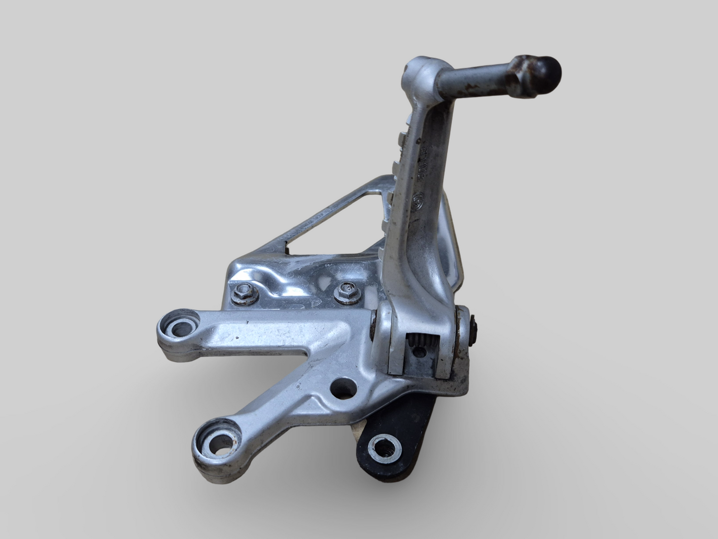 LEFT-HAND FRONT FOOTREST SUPPORT REARSET AP8154069 Aprilia RSV1000R 04-10 / Tuono 1000R 06-10