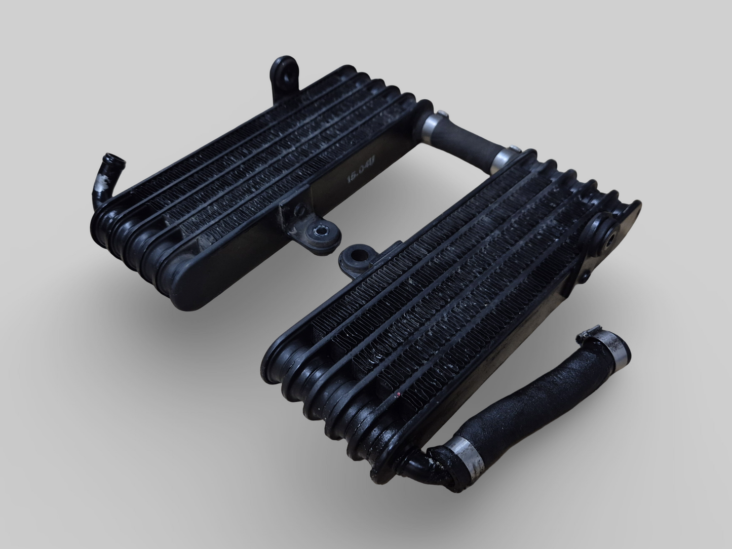 OIL COOLER RADIATOR SET AP8104341 AP8104452 Aprilia RSV1000R 04-09 / Tuono 1000R 06-09