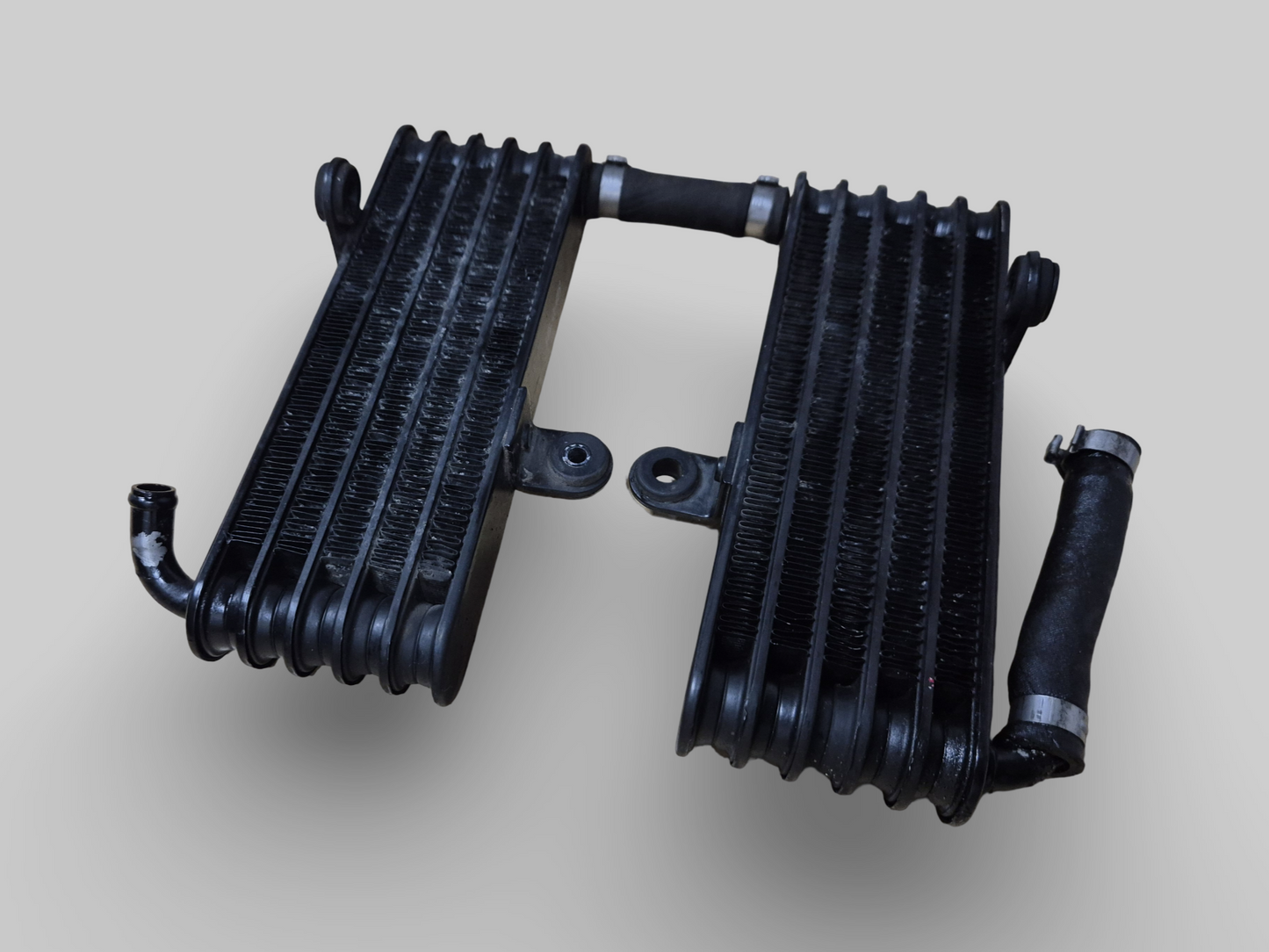OIL COOLER RADIATOR SET AP8104341 AP8104452 Aprilia RSV1000R 04-09 / Tuono 1000R 06-09