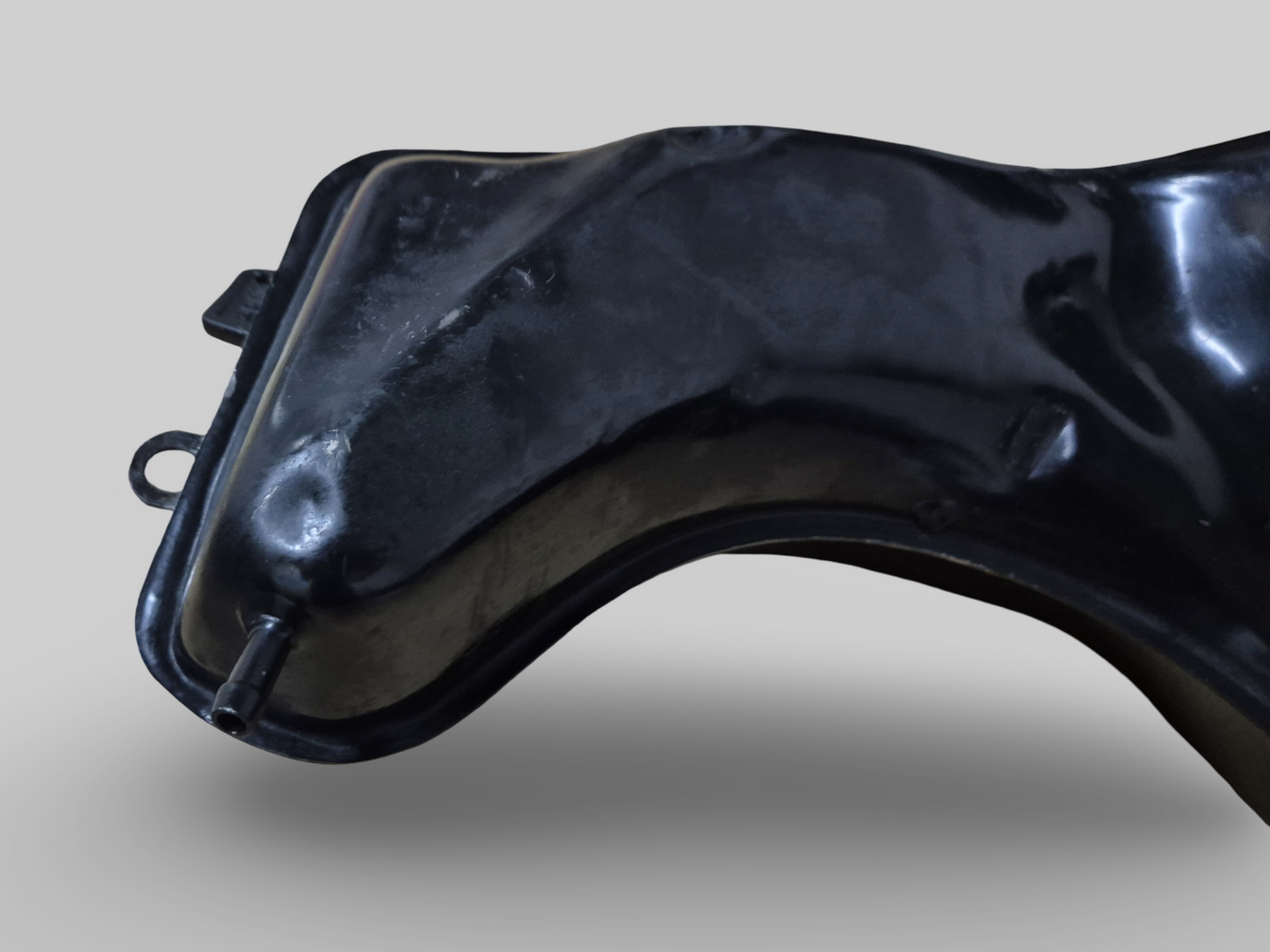 OIL TANK RESERVOIR AP8138558 Aprilia RSV Mille 98-03 / Tuono 02-05