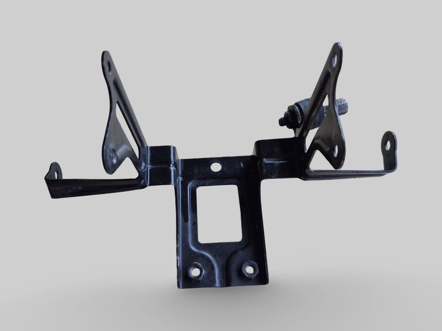 OIL AND WATER COOLER SUPPORT FRAME AP8134774 Aprilia RSV1000R 04-09 / Tuono 1000R 06-09