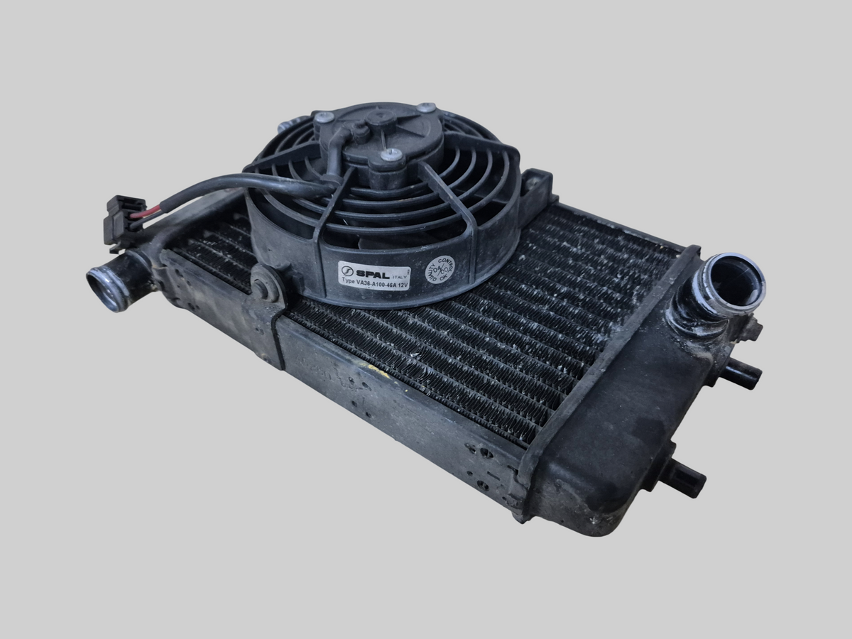 RIGHT-HAND RADIATOR BLACK AP8102952 Aprilia RSV Mille 98-03 / Tuono 02-05