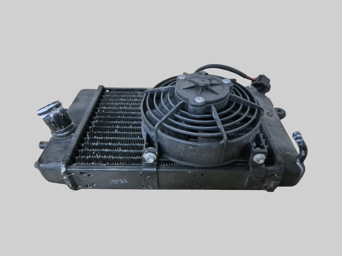 RIGHT-HAND RADIATOR BLACK AP8102952 Aprilia RSV Mille 98-03 / Tuono 02-05