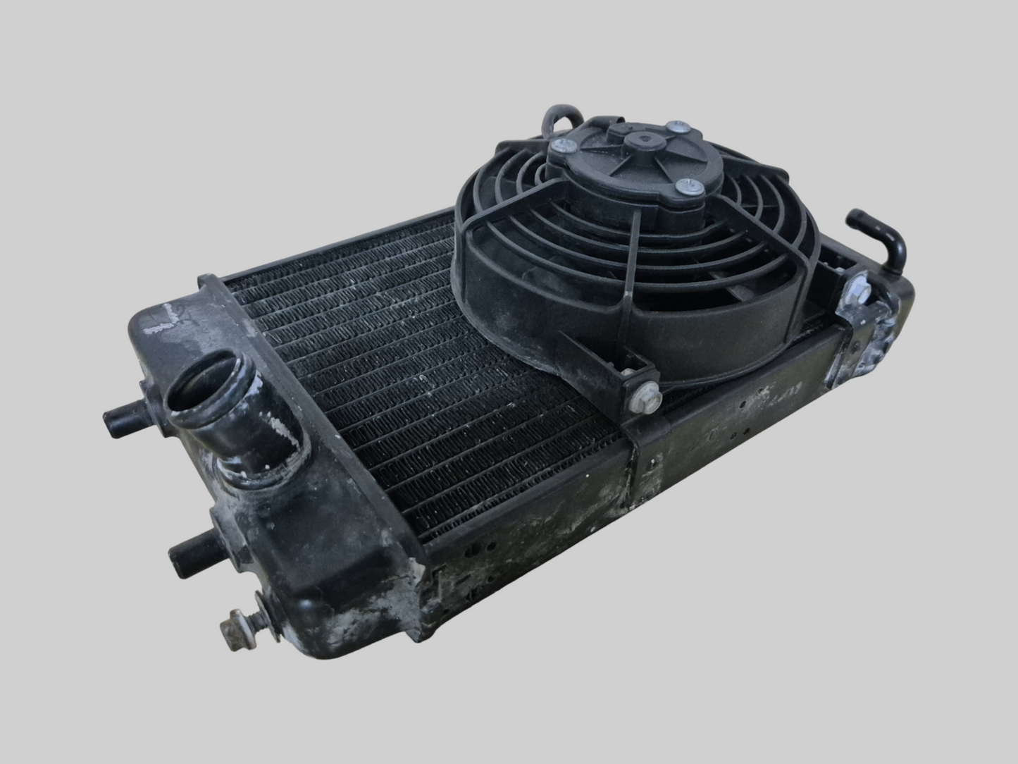 RIGHT-HAND RADIATOR BLACK AP8102952 Aprilia RSV Mille 98-03 / Tuono 02-05