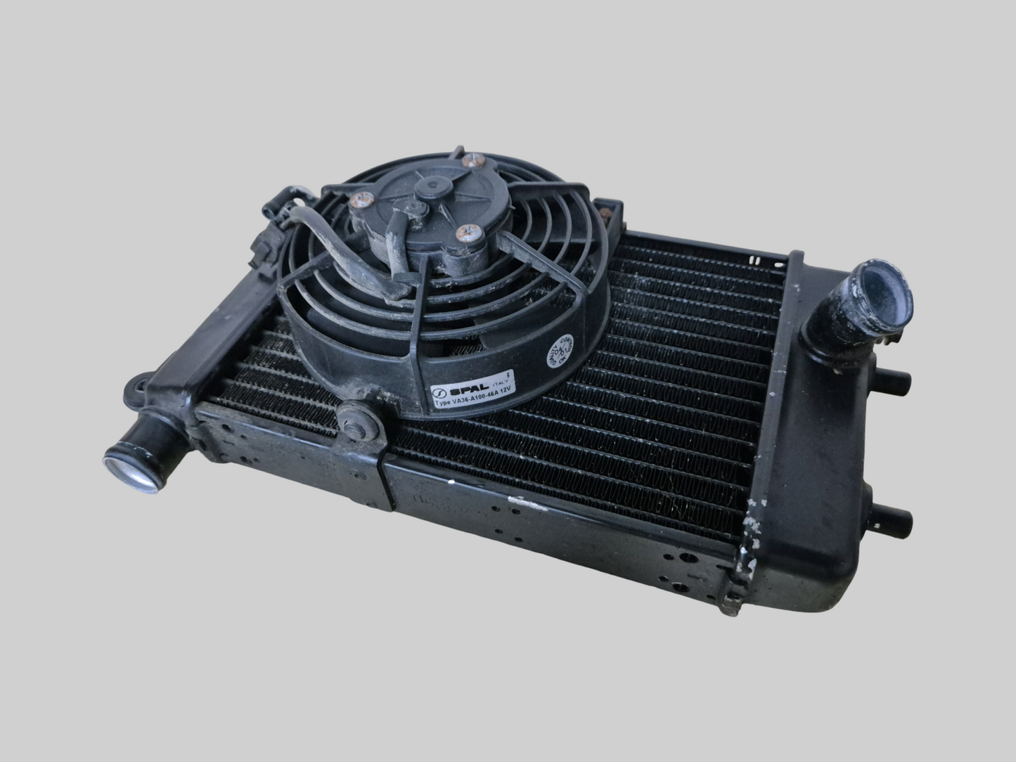 RIGHT-HAND RADIATOR BLACK AP8102952 Aprilia RSV Mille 98-03 / Tuono 02-05