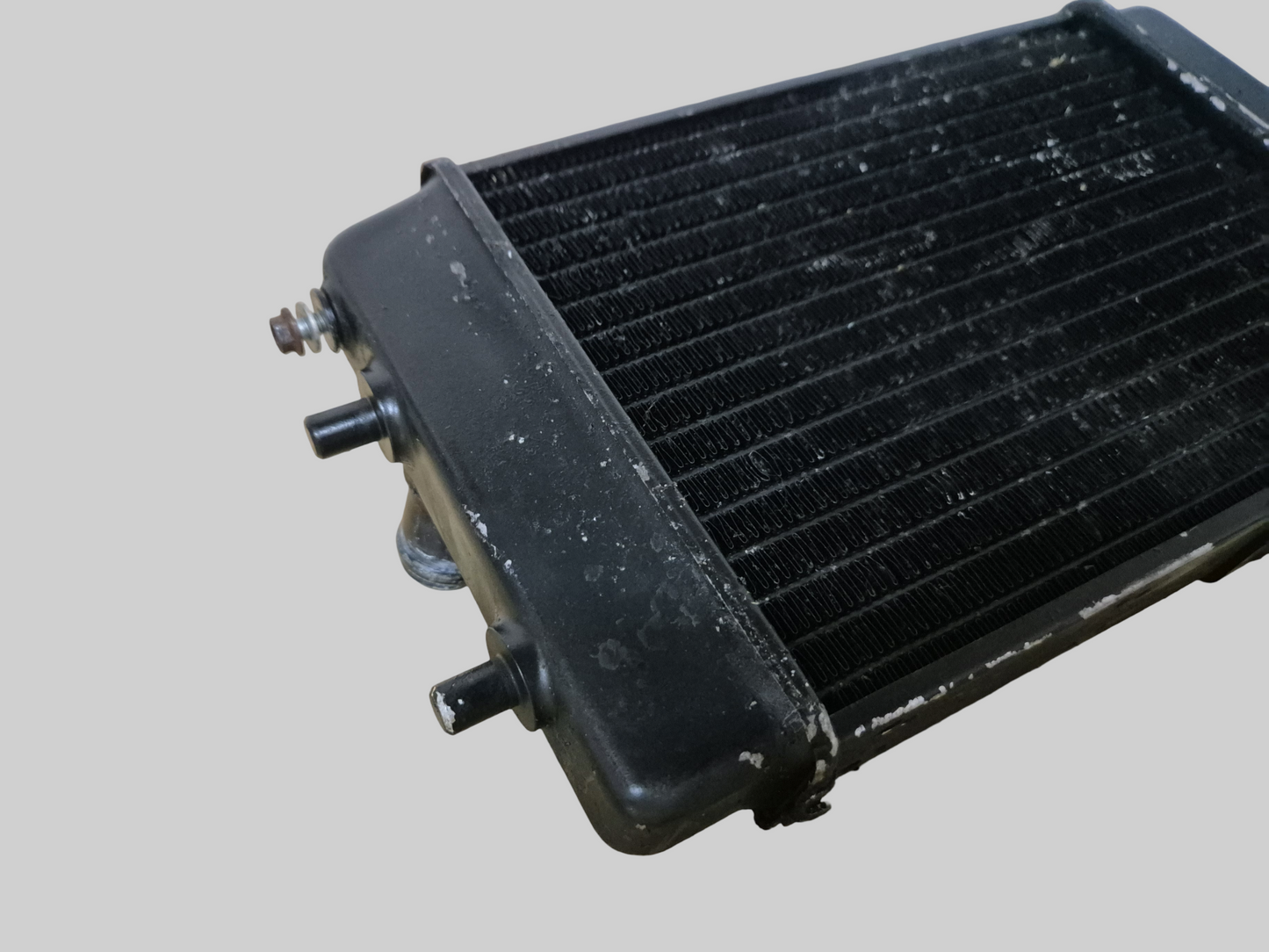 RIGHT-HAND RADIATOR BLACK AP8102952 Aprilia RSV Mille 98-03 / Tuono 02-05