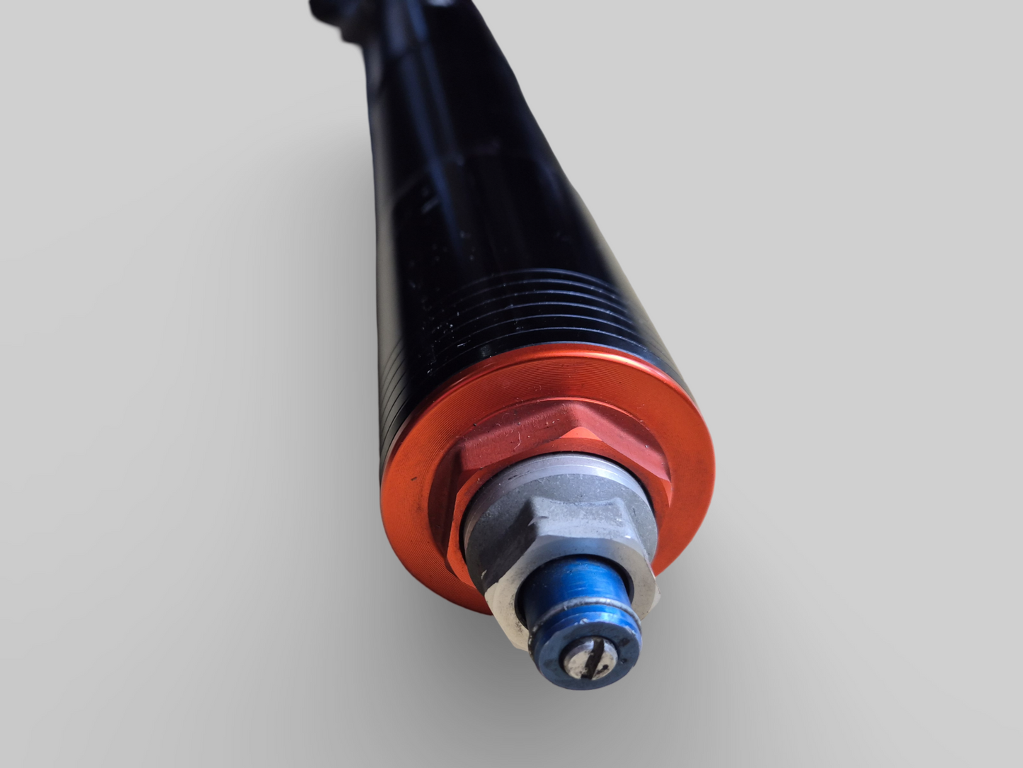 LEFT-HAND SIDE SHOWA AXIAL FORK LEG AP8123638 Aprilia RSV Mille 98-03 / Tuono 02-05