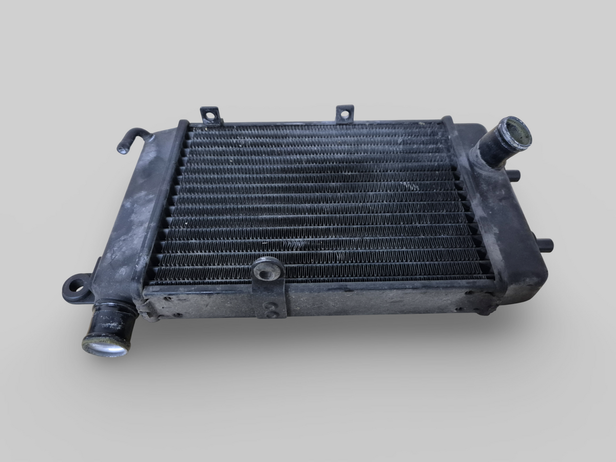 RIGHT-HAND RADIATOR BLACK AP8102952 Aprilia RSV Mille 98-03 / Tuono 02-05