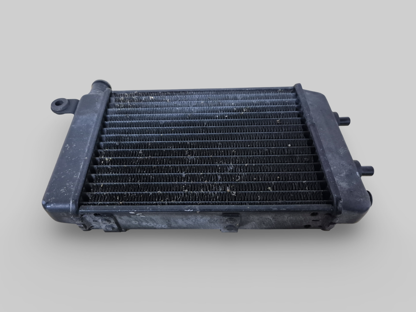 RIGHT-HAND RADIATOR BLACK AP8102952 Aprilia RSV Mille 98-03 / Tuono 02-05