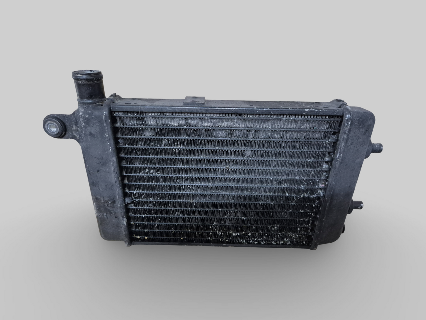 RIGHT-HAND RADIATOR BLACK AP8102952 Aprilia RSV Mille 98-03 / Tuono 02-05