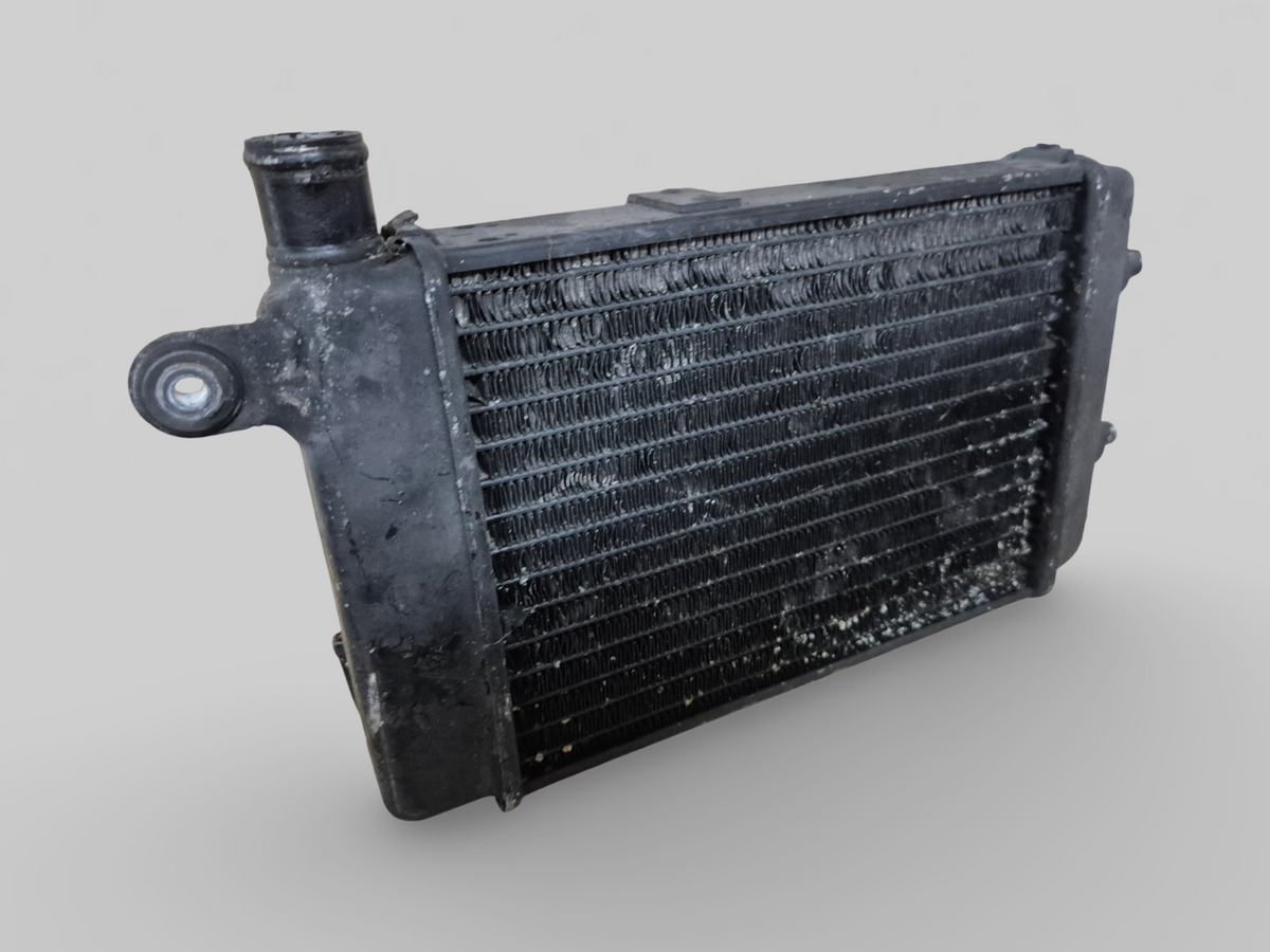 RIGHT-HAND RADIATOR BLACK AP8102952 Aprilia RSV Mille 98-03 / Tuono 02-05