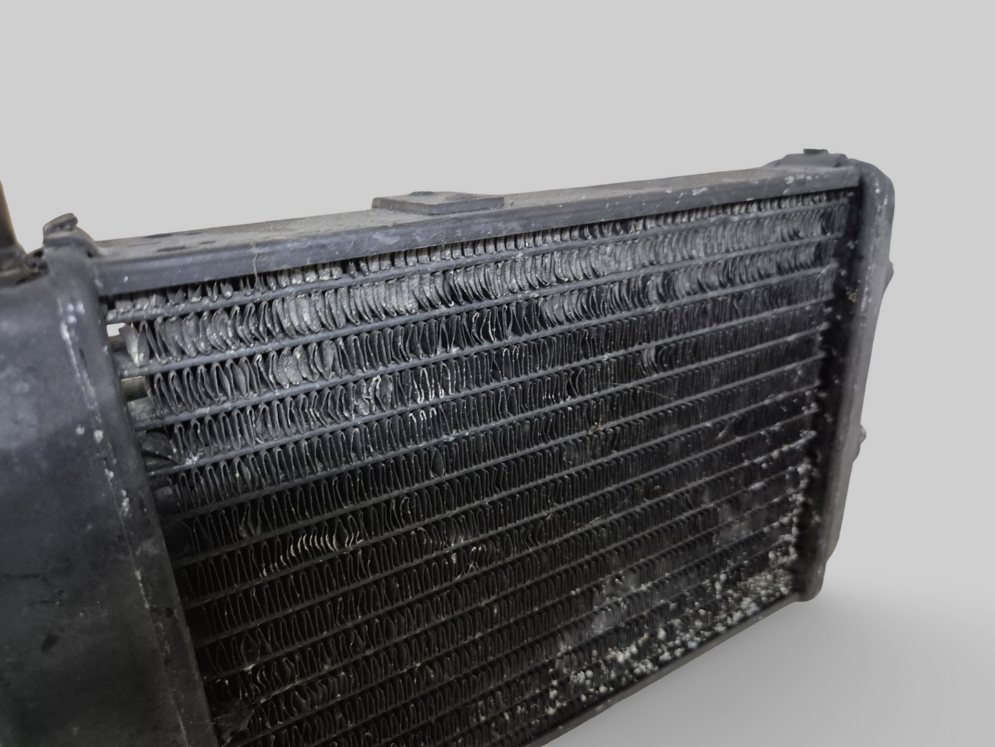 RIGHT-HAND RADIATOR BLACK AP8102952 Aprilia RSV Mille 98-03 / Tuono 02-05