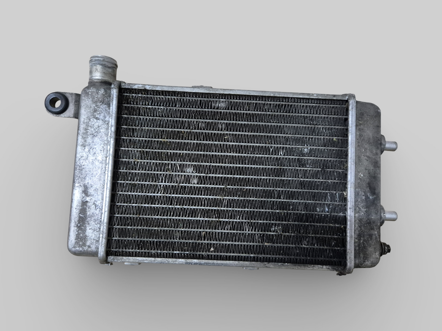 RIGHT-HAND RADIATOR SILVER AP8102952 Aprilia RSV Mille 98-03 / Tuono 02-05