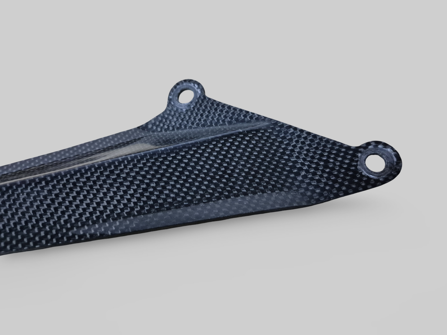 EXHAUST HANGER BRACKET CARBON Aprilia RSV Mille 98-03 / Tuono 02-05
