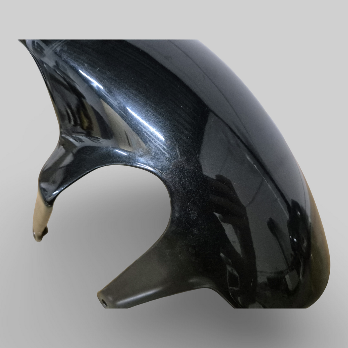 FRONT FENDER MUDGUARD A. BLACK AP8126662 Aprilia RSV Mille 98-03 / Tuono 02-05