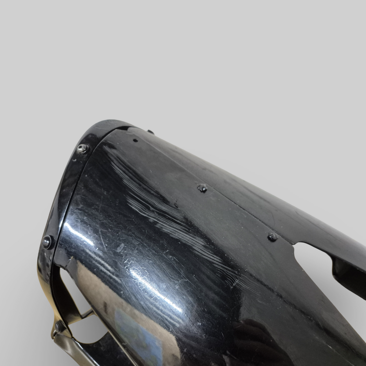 BELLYPAN / PILLAR BLACK AP8168219 Aprilia RSV Tuono 1000 2002-2005
