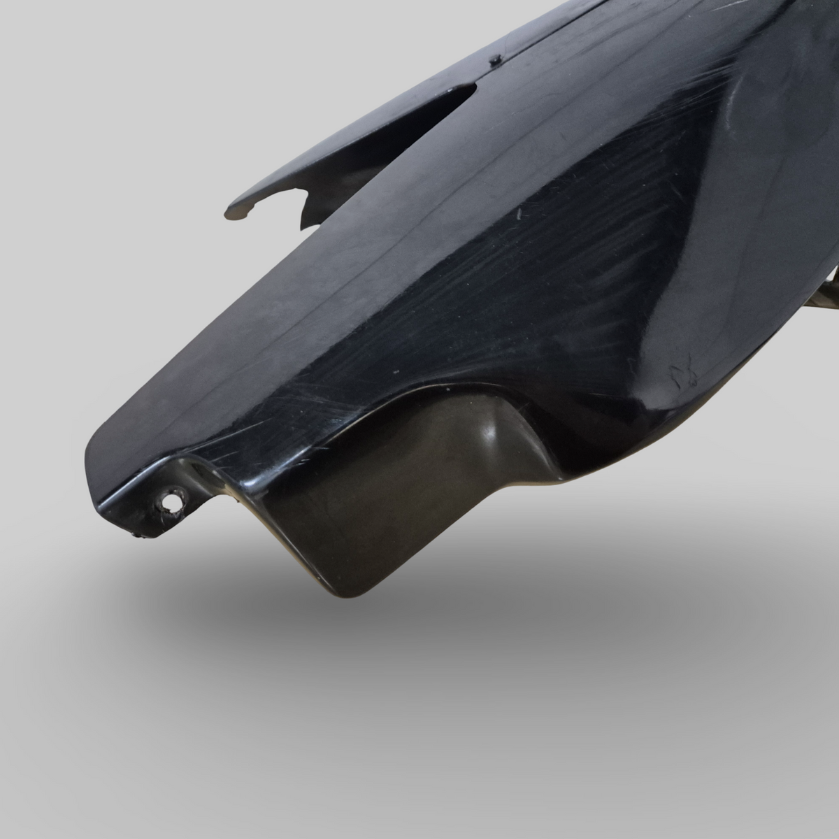 BELLYPAN / PILLAR BLACK AP8168219 Aprilia RSV Tuono 1000 2002-2005