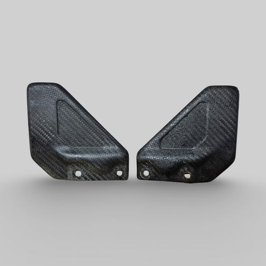 CARBON HEELPLATE SET Aprilia RSV Mille 98-03 / Tuono 02-05 / RSV1000R 04-10