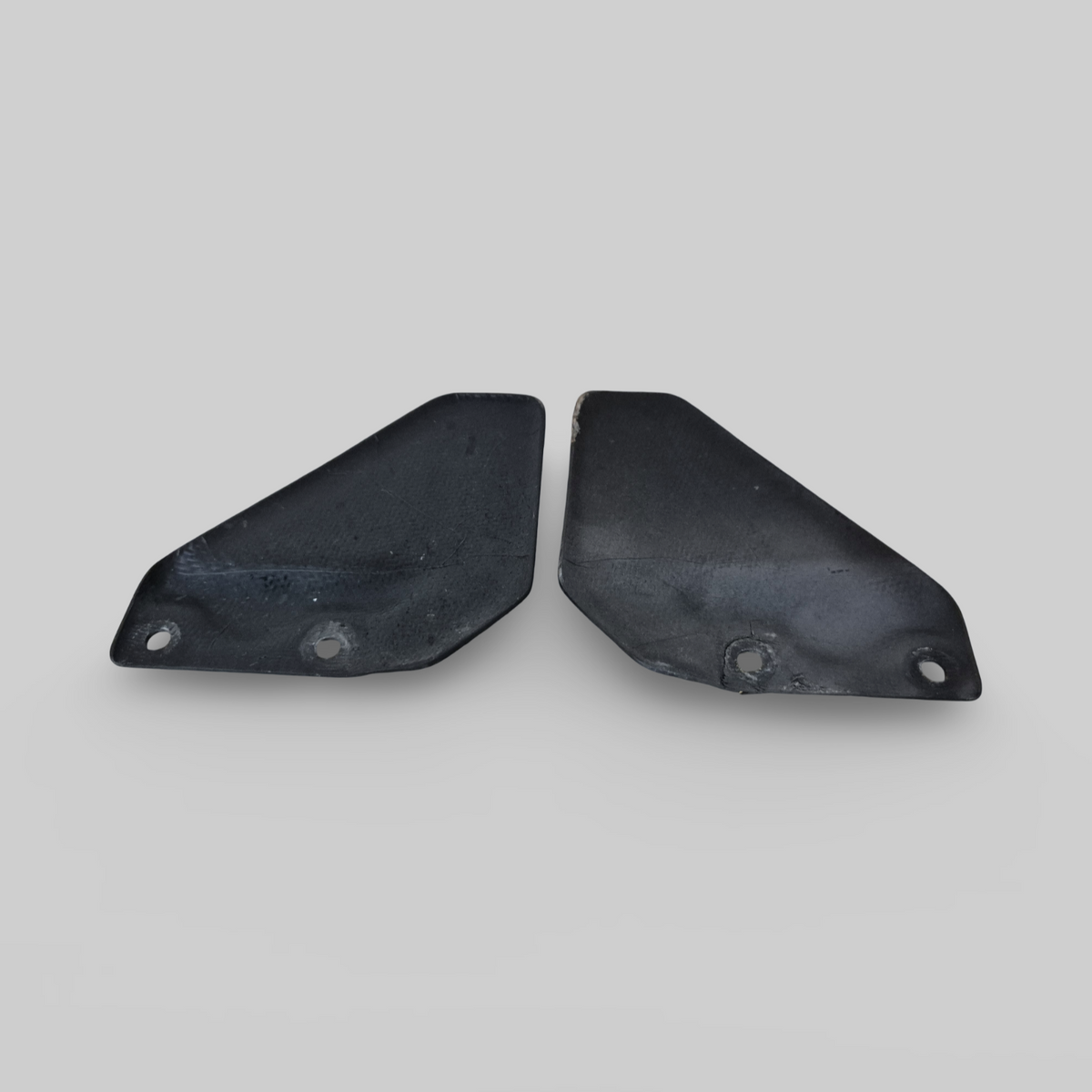 CARBON HEELPLATE SET Aprilia RSV Mille 98-03 / Tuono 02-05 / RSV1000R 04-10