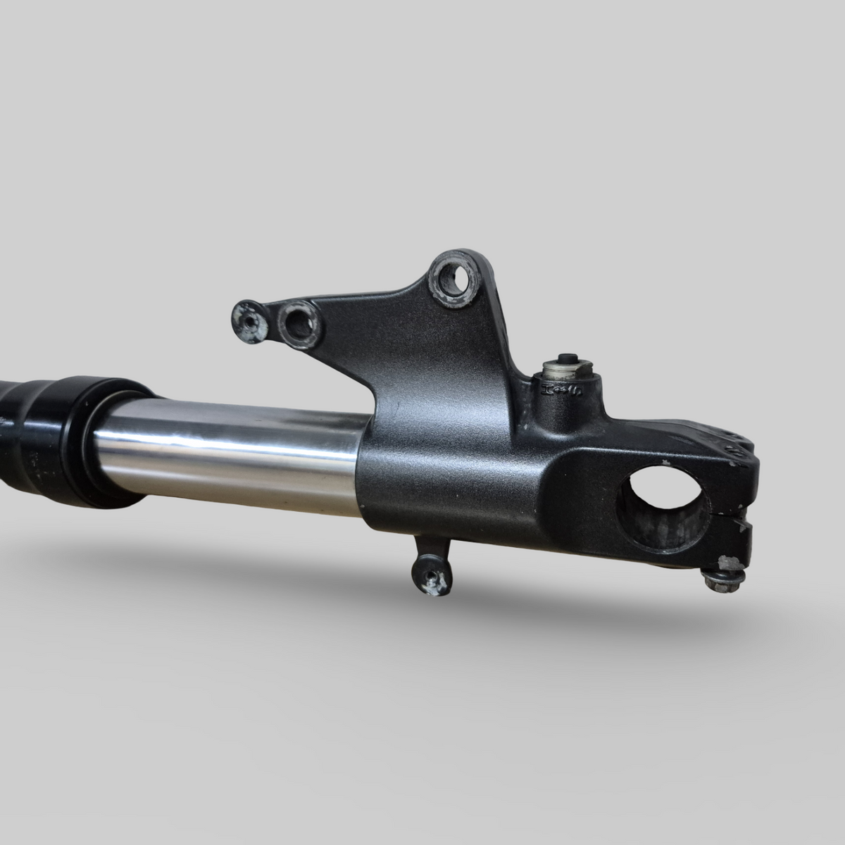 LEFT-HAND SIDE SHOWA AXIAL FORK LEG AP8123638 Aprilia RSV Mille 98-03 / Tuono 02-05