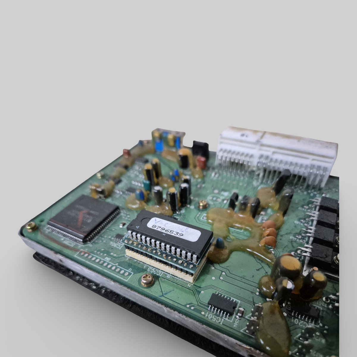ENGINE CONTROL UNIT ECU AP0265671 8796539 EPROM Aprilia RSV Mille 98-03 / Tuono 02-05 / Falco 00-03