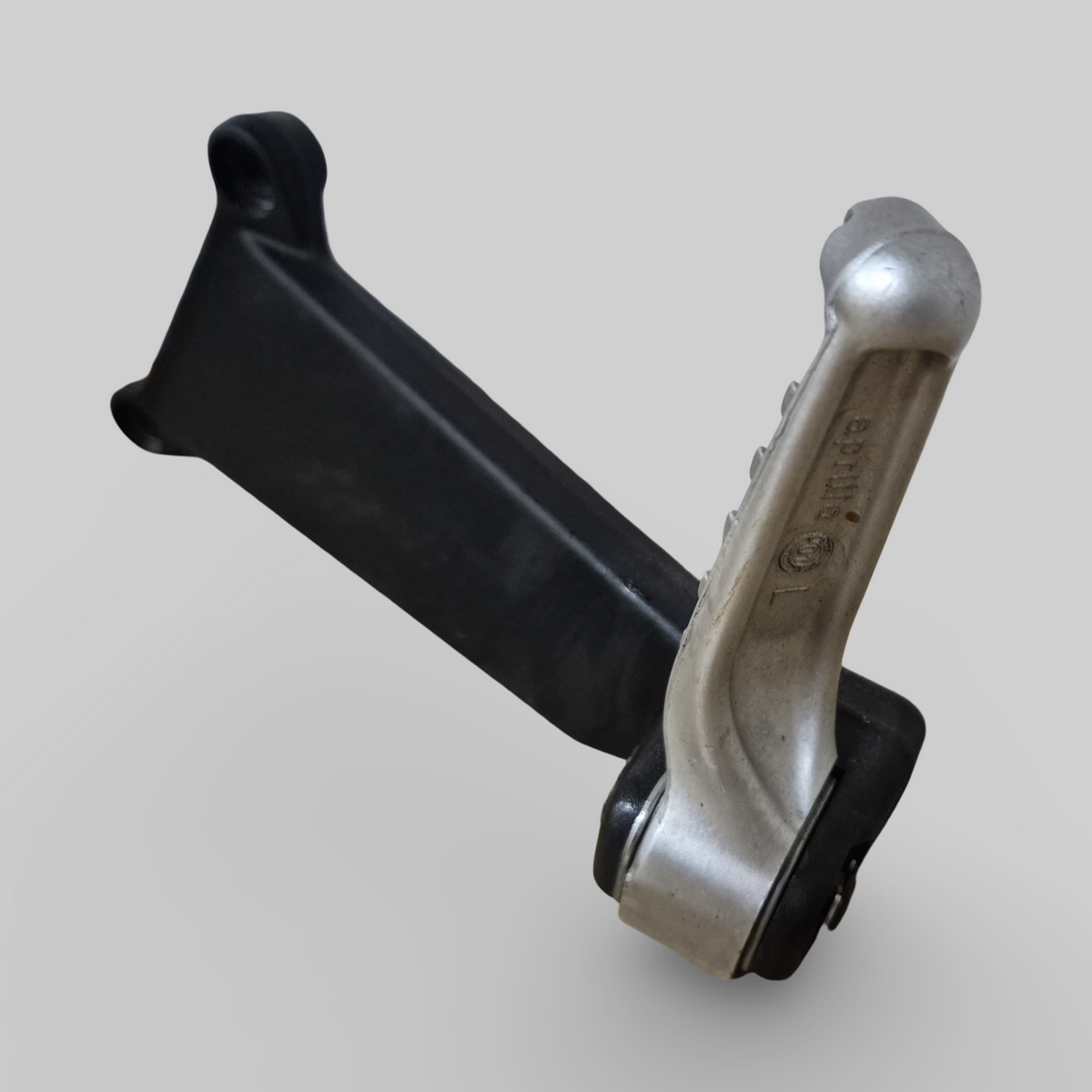 PASSENGER LEFT FOOTREST AP8146385 Aprilia RSV Mille 98-03 / Tuono 02-05