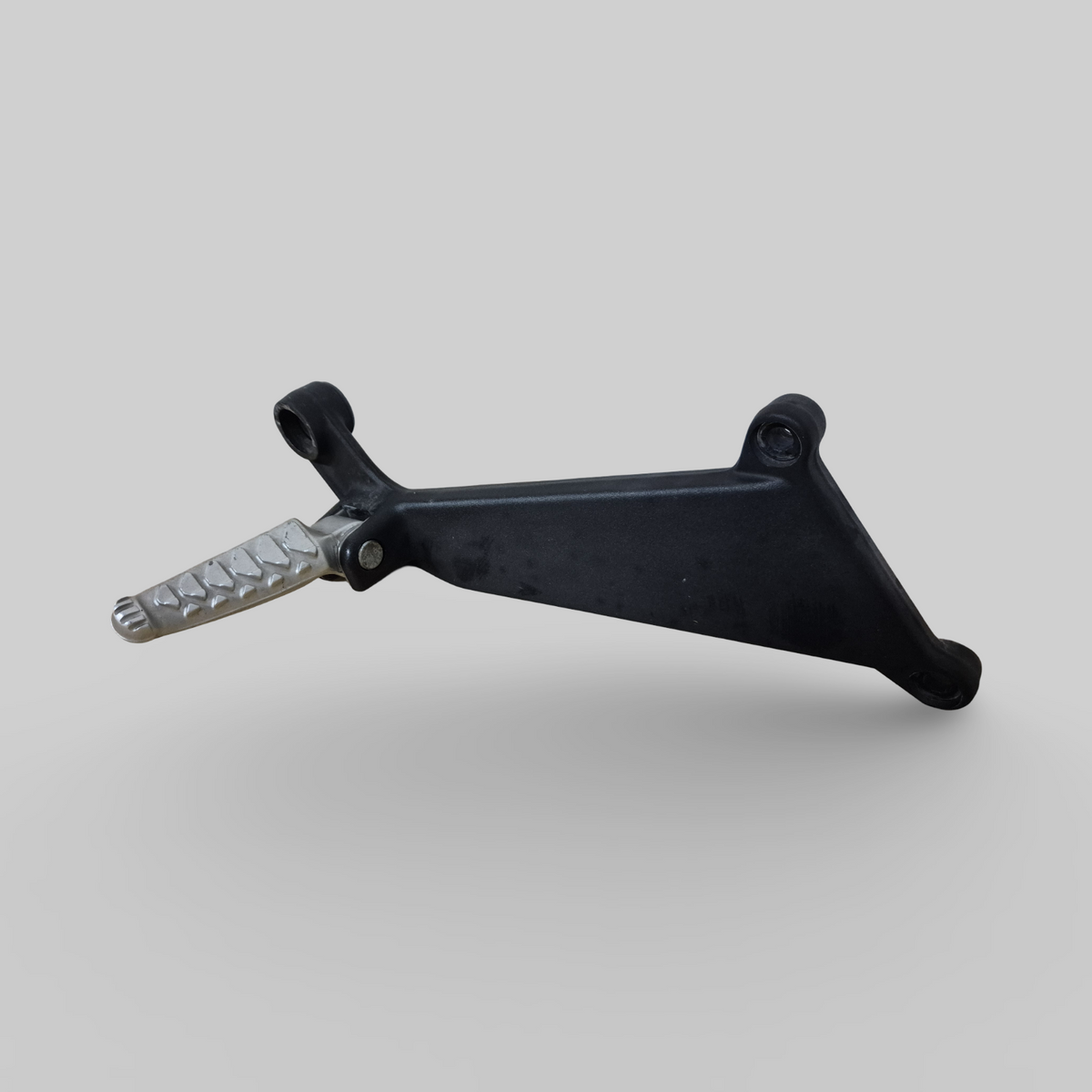 PASSENGER RIGHT FOOTREST SUPPORT AP8146384 Aprilia RSV Mille 98-03 / Tuono 02-05