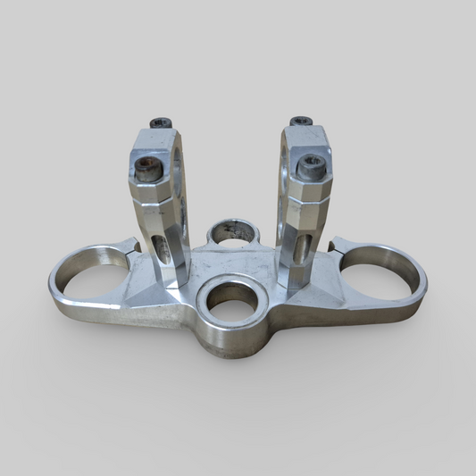 TOP YOKE TRIPLE CLAMP FORK UPPER PLATE AP8163208 Aprilia RSV Tuono 2002-2005