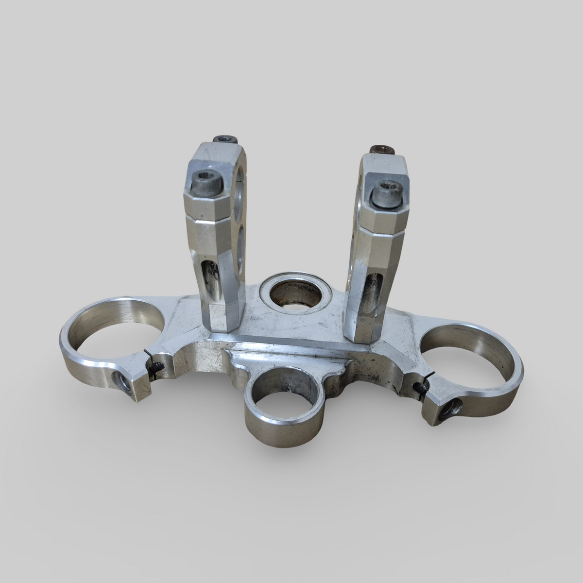 TOP YOKE TRIPLE CLAMP FORK UPPER PLATE AP8163208 Aprilia RSV Tuono 2002-2005