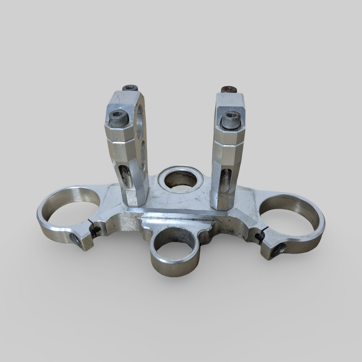 TOP YOKE TRIPLE CLAMP FORK UPPER PLATE AP8163208 Aprilia RSV Tuono 2002-2005