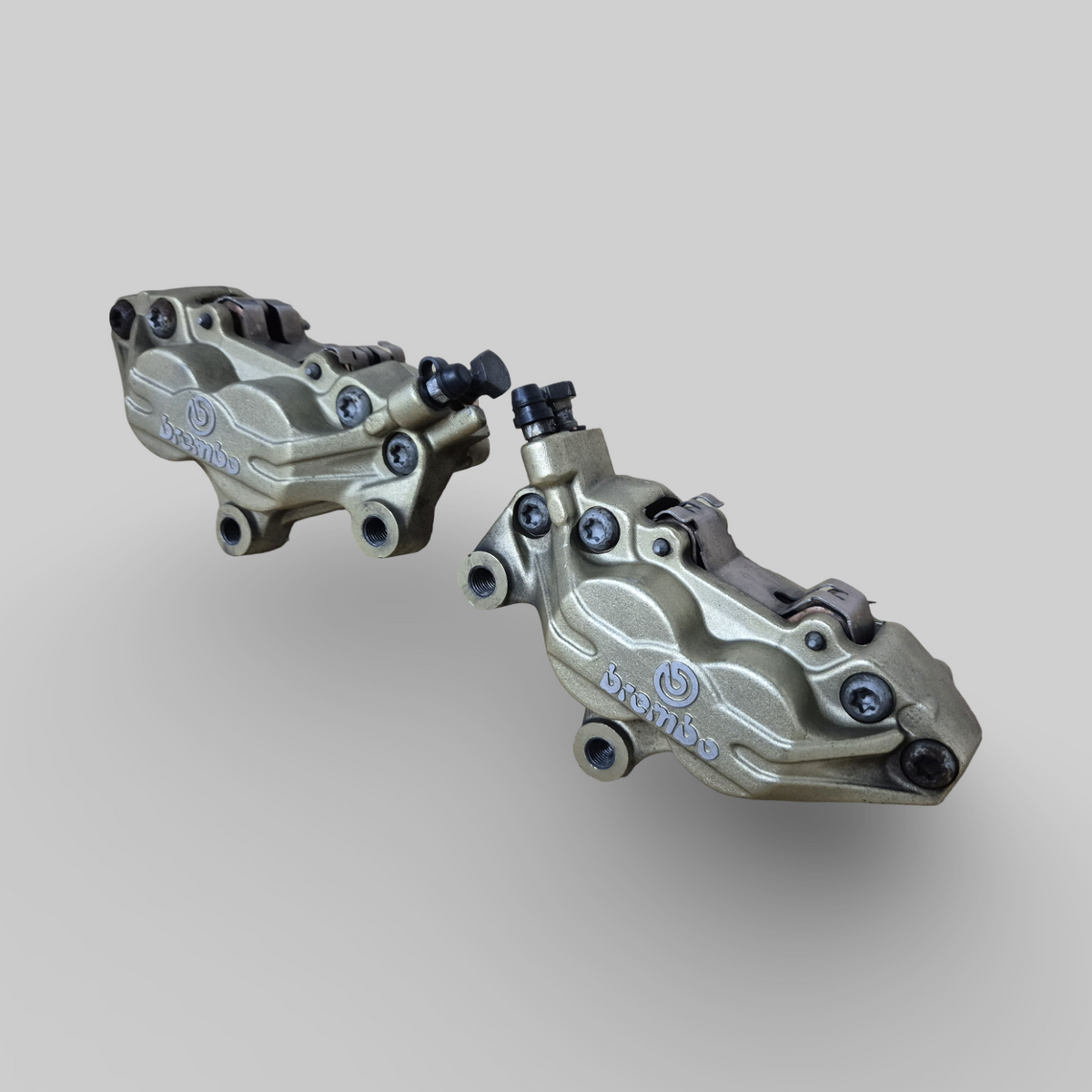 FRONT LEFT BRAKE CALIPER BREMBO P2 GOLD AP8113893 AP81138932 Aprilia RSV Mille 98-03 / Tuono 02-05