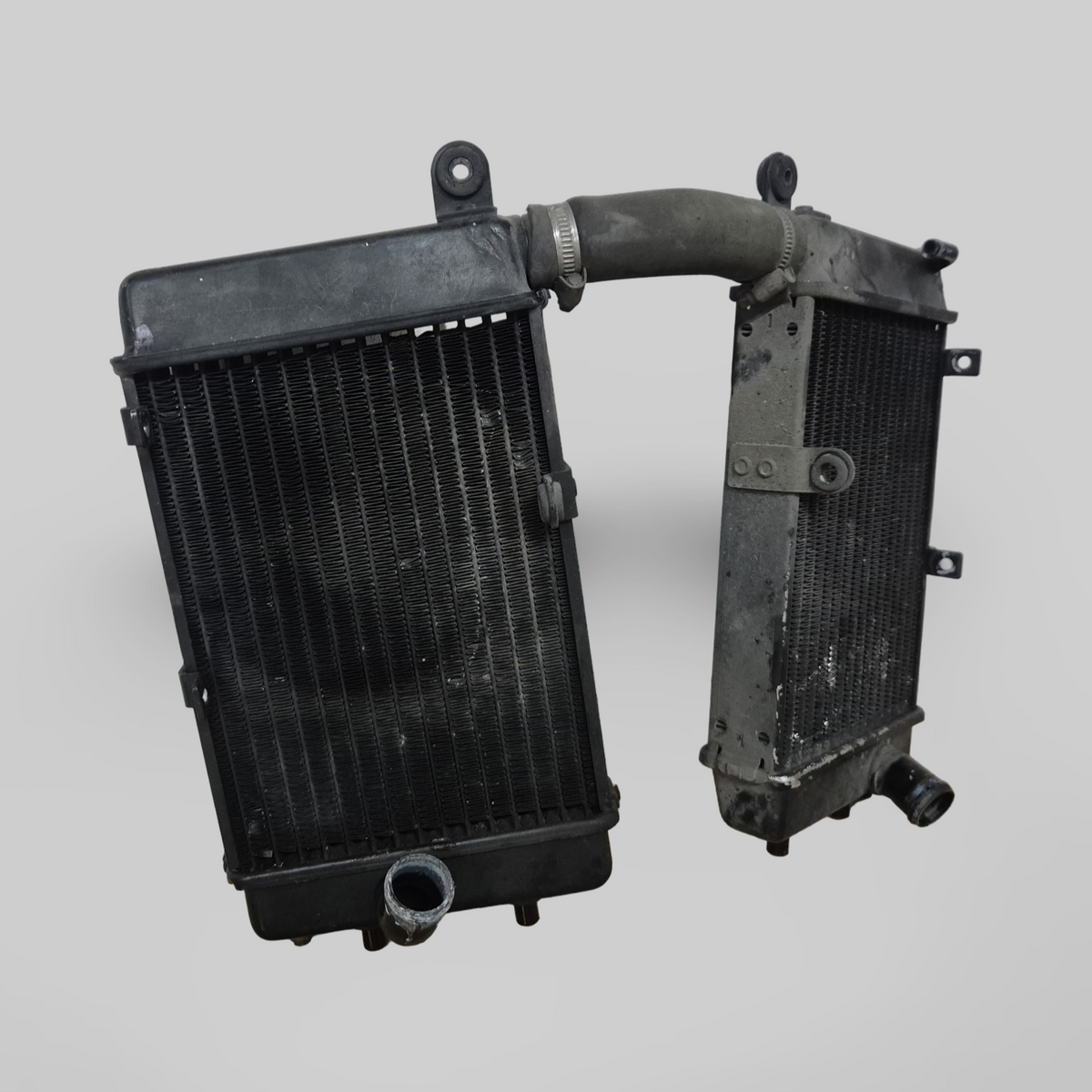 LEFT AND RIGHT COOLING RADIATOR SET AP8102952 / AP8102951 Aprilia RSV Mille 98-03 / Tuono 02-05