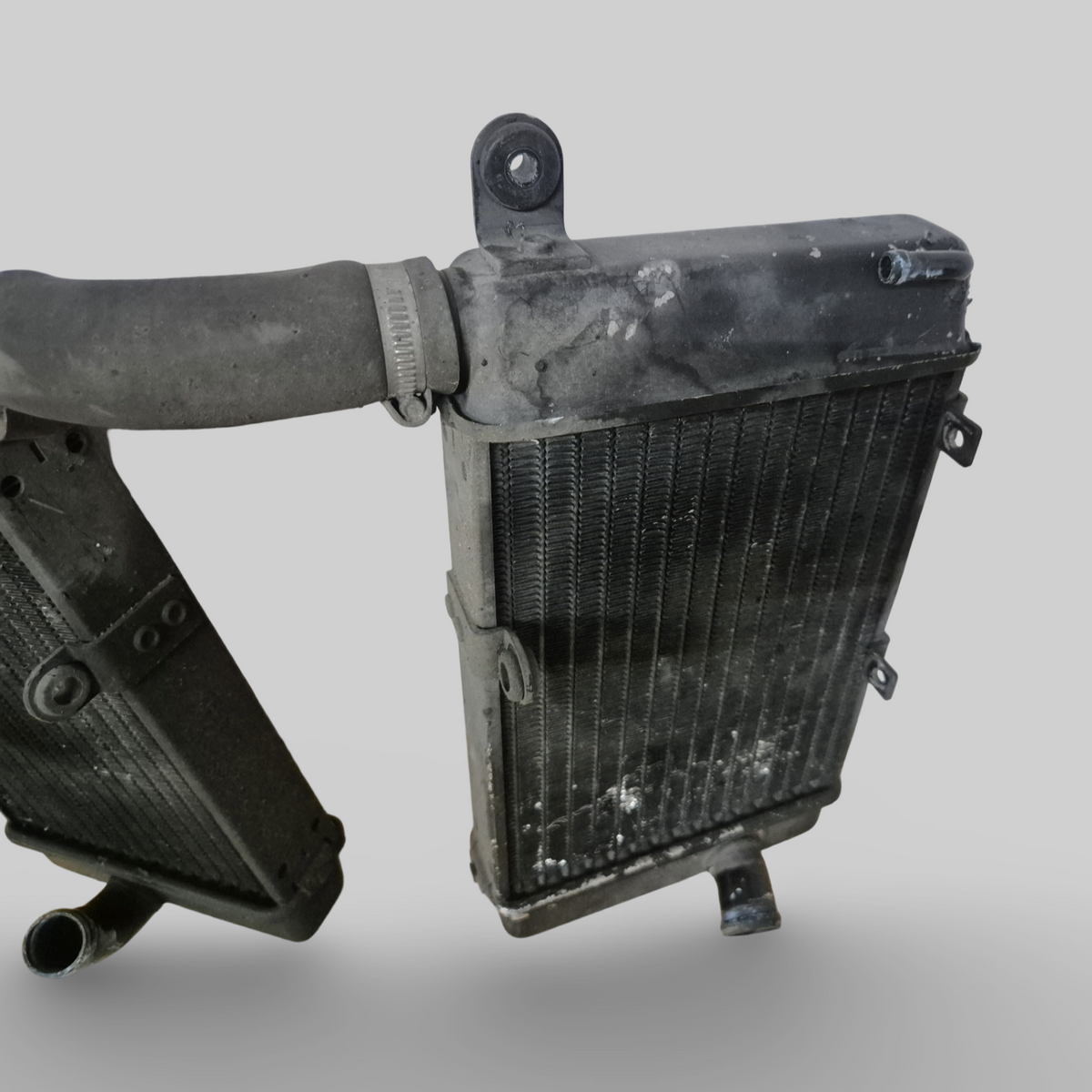 LEFT AND RIGHT COOLING RADIATOR SET AP8102952 / AP8102951 Aprilia RSV Mille 98-03 / Tuono 02-05
