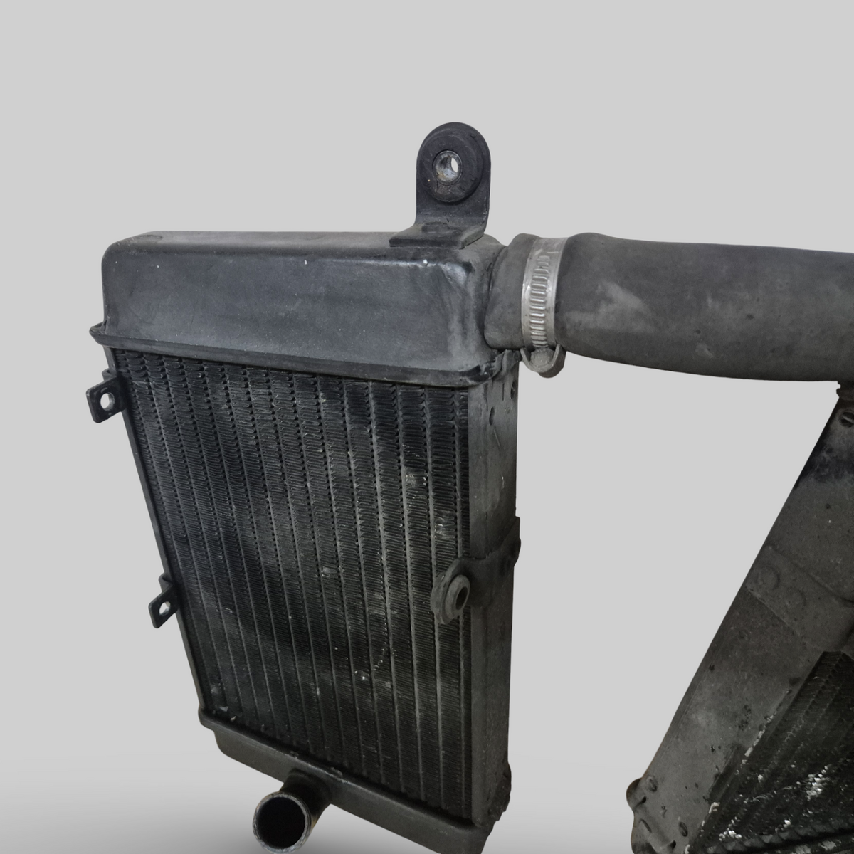 LEFT AND RIGHT COOLING RADIATOR SET AP8102952 / AP8102951 Aprilia RSV Mille 98-03 / Tuono 02-05