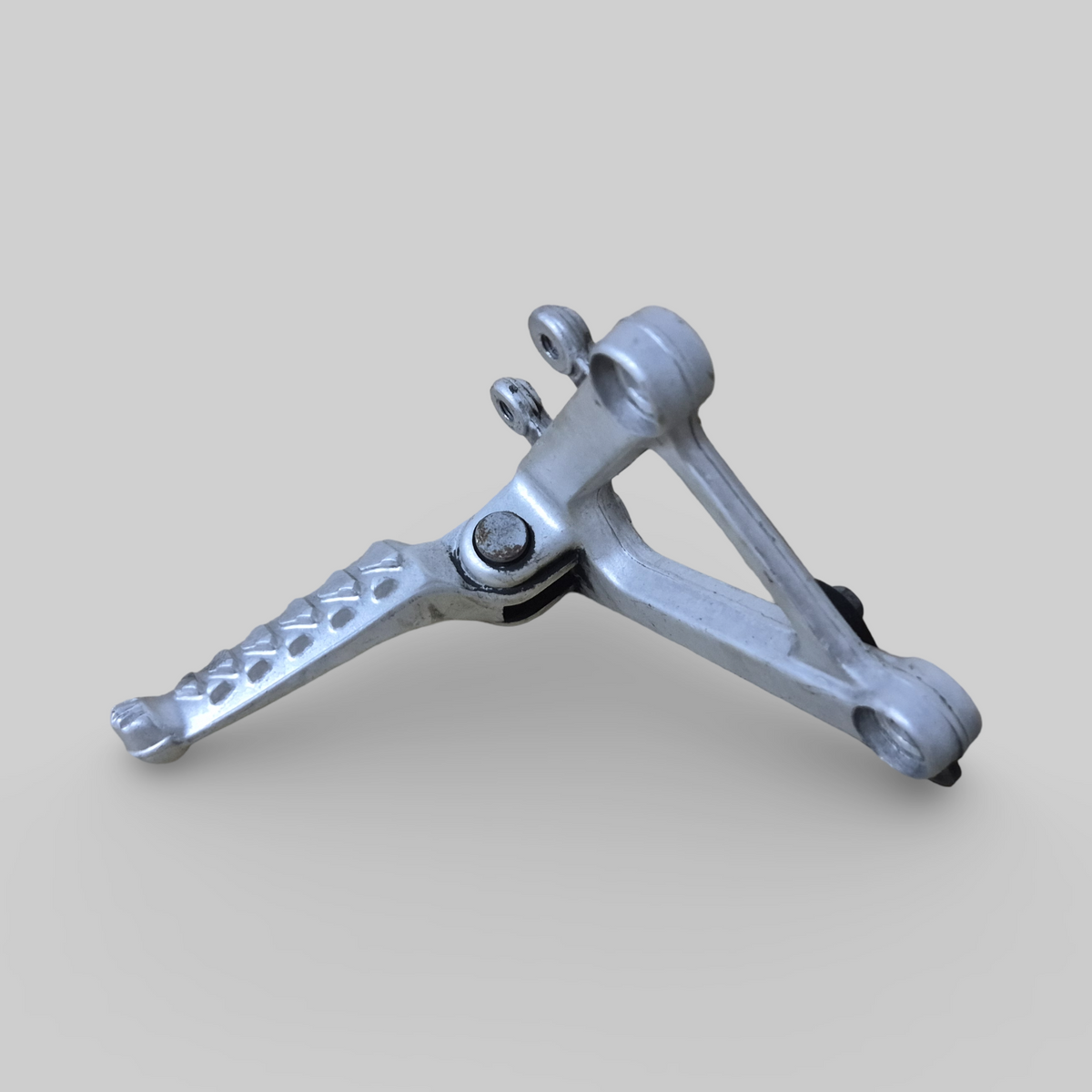 RIGHT-HAND SIDE FOOTREST REARSET AP8135909 Aprilia RSV Mille 98-03 / Tuono 02-05