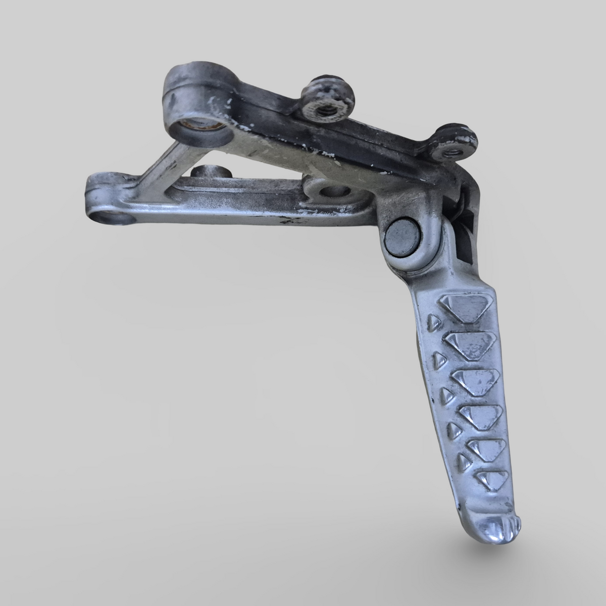 LEFT-HAND SIDE FOOTREST REARSET AP8135910 Aprilia RSV Mille 98-03 / Tuono 02-05