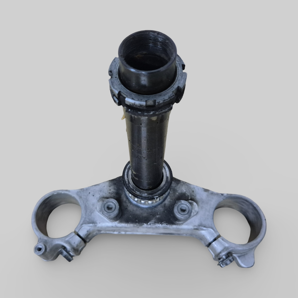 LOWER TRIPLE CLAMP STEM BASE AP8123640 Aprilia RSV Mille 98-03 / Tuono 02-05