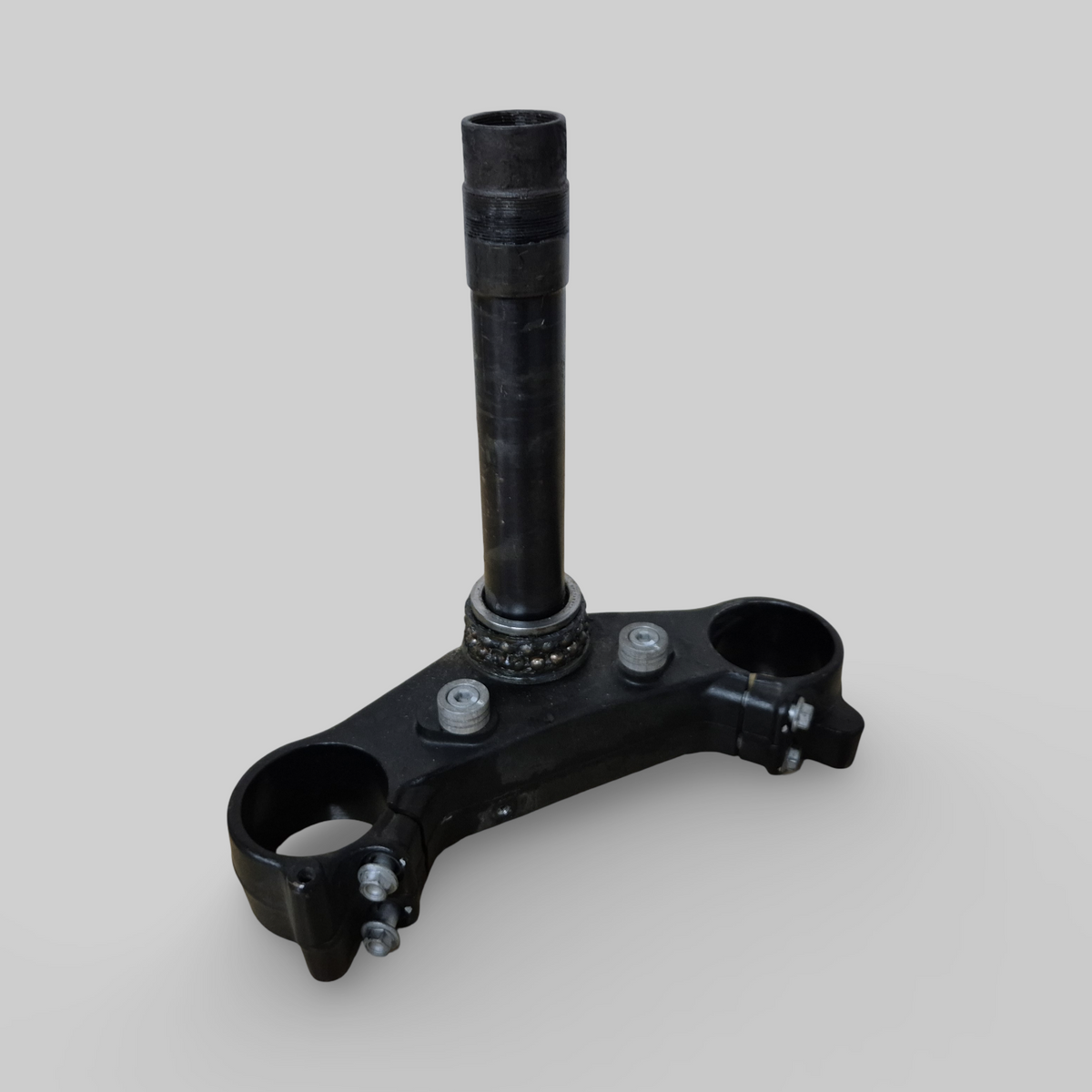 LOWER TRIPLE CLAMP STEM BASE AP8123640 Aprilia RSV Mille 98-03 / Tuono 02-05