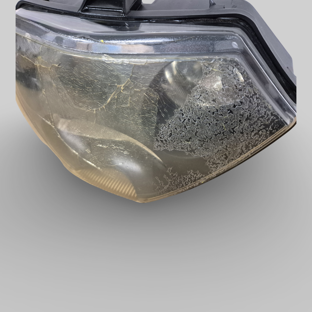 HEADLIGHT UNIT EU/USA AP8124945 Aprilia RSV Mille 01-03 / Tuono 02-05