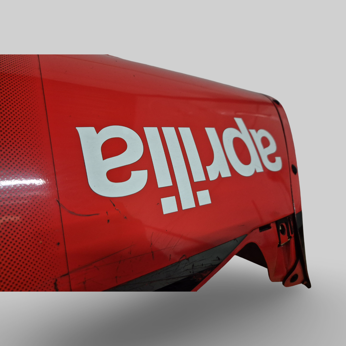 BELLYPAN FLUO RED / BLACK [PLOMB GREY 2002] Aprilia RSV Mille 1998-2003