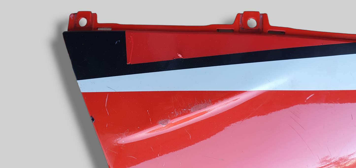 RH SIDE BELLYPAN FLUO RED AP8148549 Aprilia RSV Mille R my2000