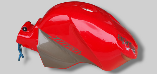 FUEL TANK HOT RED TUONO AP8168218 Aprilia RSV Mille 01-03 / Tuono 02-05