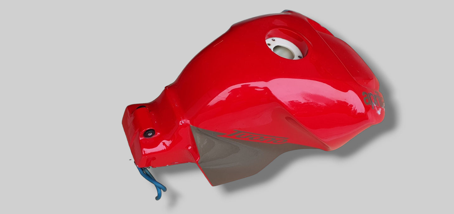 FUEL TANK HOT RED TUONO AP8168218 Aprilia RSV Mille 01-03 / Tuono 02-05