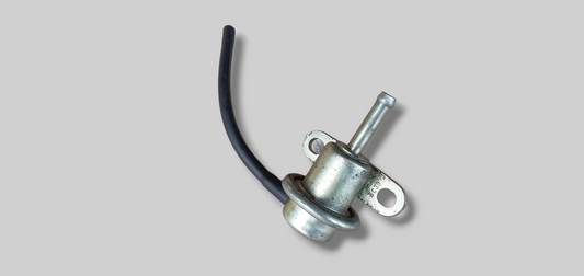 RÉGULATEUR DE PRESSION DE CARBURANT AP0274020 Aprilia RSV Mille 98-03 / Tuono 02-05 