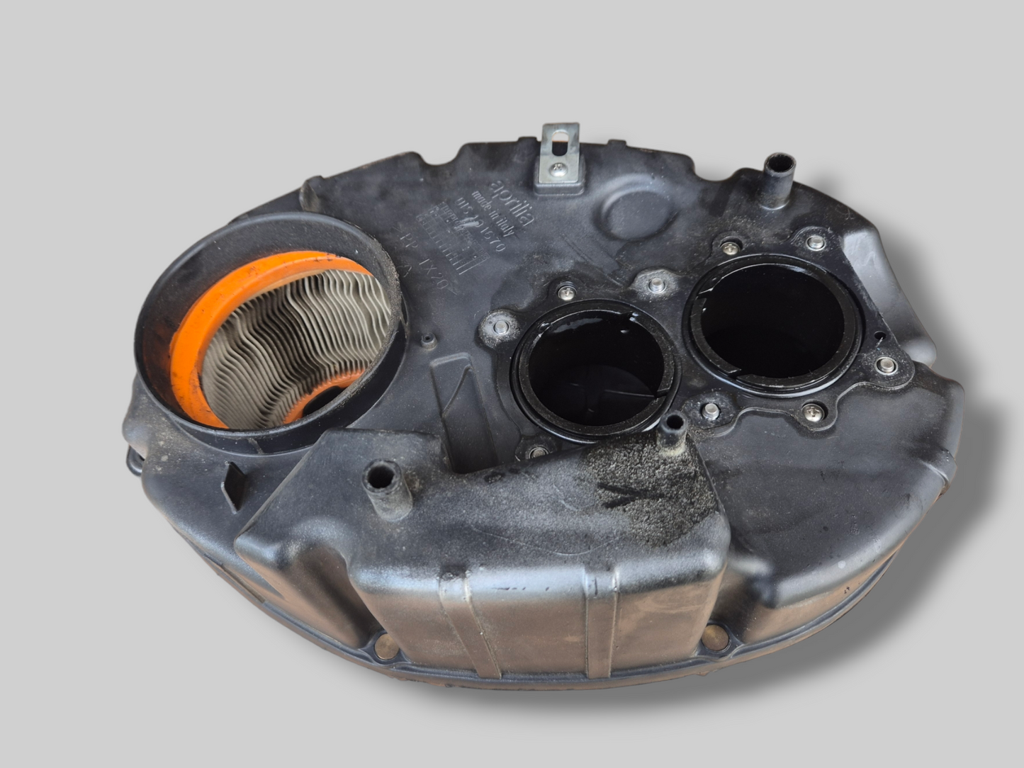 COMPLEET AIRBOX FILTERHUIS AP8149723 AP8148825 Aprilia RSV Mille 01-03 / Tuono 02-05 