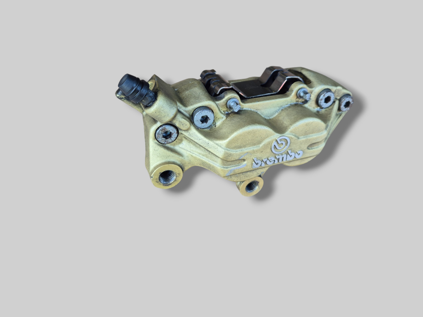 REMKLAUW LINKSVOOR BREMBO P4 GOUD AP8113971 Aprilia RSV Mille 98-03 / Tuono 02-05