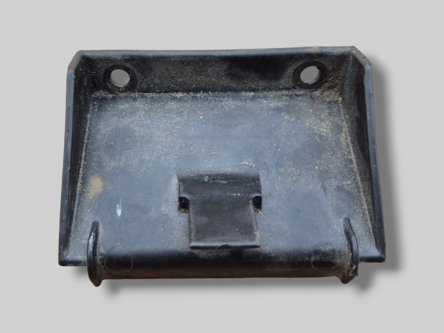 BATTERY FIXING PLATE CLAMP DIS106209 AP8134788 Aprilia RSV1000R 04-10 / Tuono 1000R 06-10